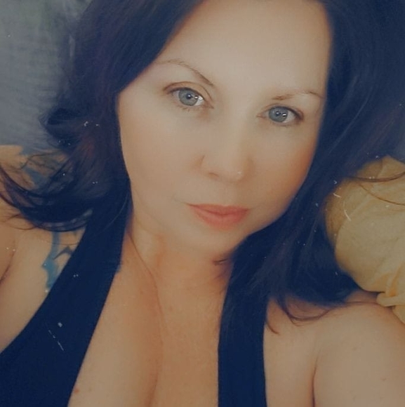 Profile Picture of Lisa Li-li (@lili73) on Poshmark
