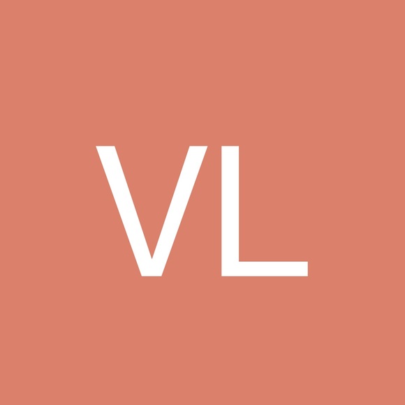 Vikki Love - Poshmark Profile Picture of Vikki Love (@vikkiandjose) on Poshmark