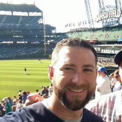 Profile Picture of Christopher Baker (@BakerStocker86) on Twitter