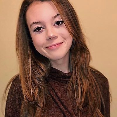 Profile Picture of Isabel Young (@isabelbaby77) on Twitter