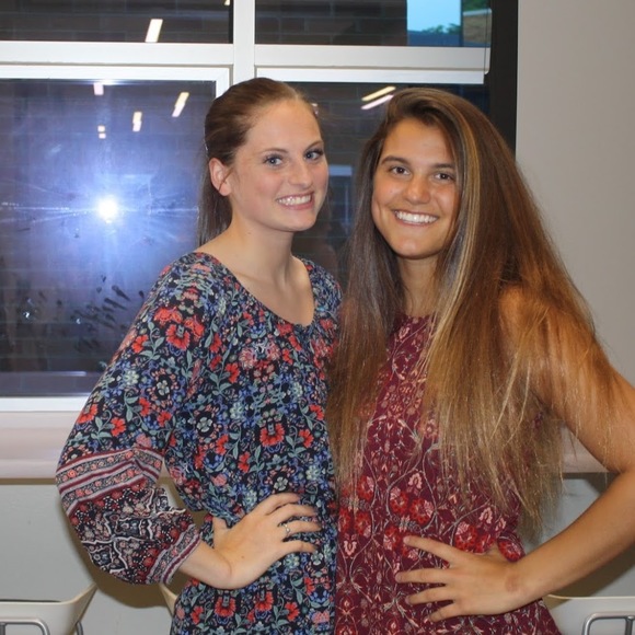 Profile Picture of Natalie Heisterkamp (@18nheisterkamp) on Poshmark