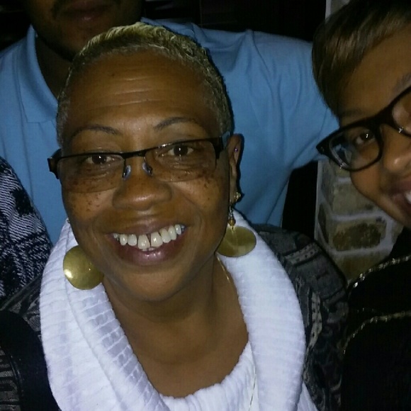 Profile Picture of Pamela Bright (@blackwomanrock) on Poshmark
