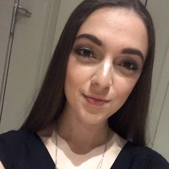 Profile Picture of Brenna Haffey (@bhaffey) on Poshmark