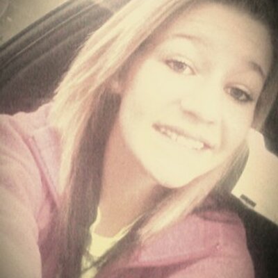 Profile Picture of Alyssa Carrier (@littleboozey99) on Twitter