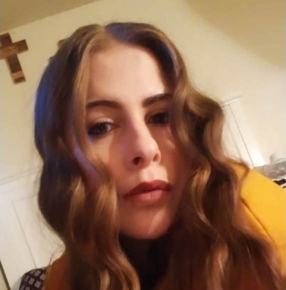 Profile Picture of Kop Kop (@k_o_p) on Poshmark