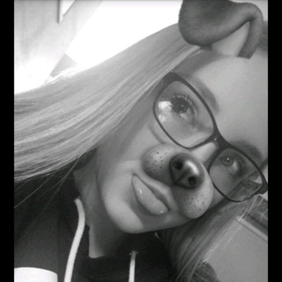 Profile Picture of Alaya Murner (@alayarose05) on Poshmark