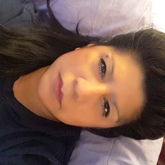 Profile Picture of Raquel Recio (@recioraquel01) on Poshmark