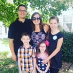 Profile Picture of Gretchen Yoder (@thereallyswellfamily) on Instagram