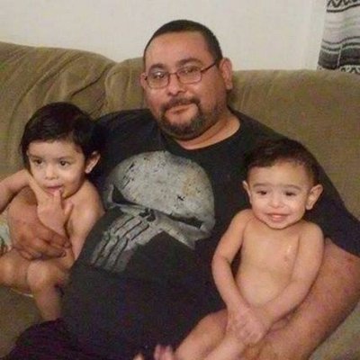 Profile Picture of Mike Olivarez (@mikeolivarez1) on Twitter