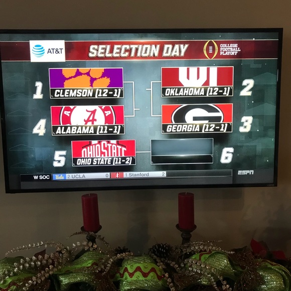 Profile Picture of Lori Lassmann (@ldl1016) on Poshmark