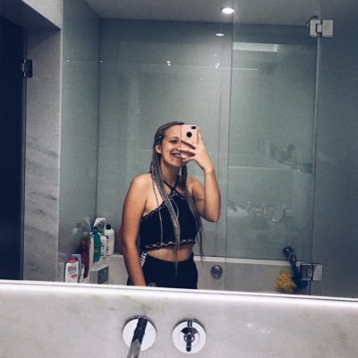 Profile Picture of Jéssica Alves (@jesscomboio) on Twitter