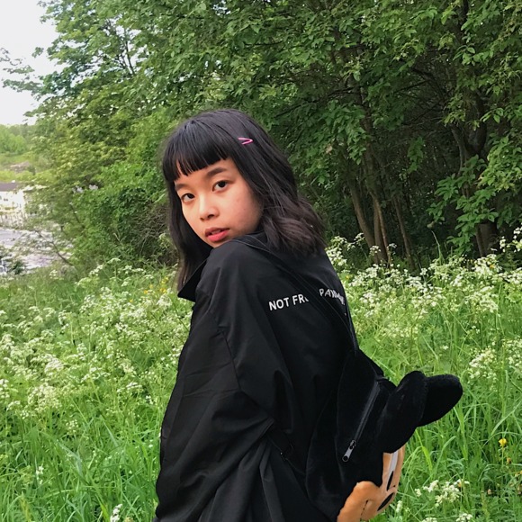 Profile Picture of Catherine Huynh (@vvitamiin) on Poshmark