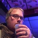 Profile Picture of Devin Hoffie (@fangnfur) on Instagram