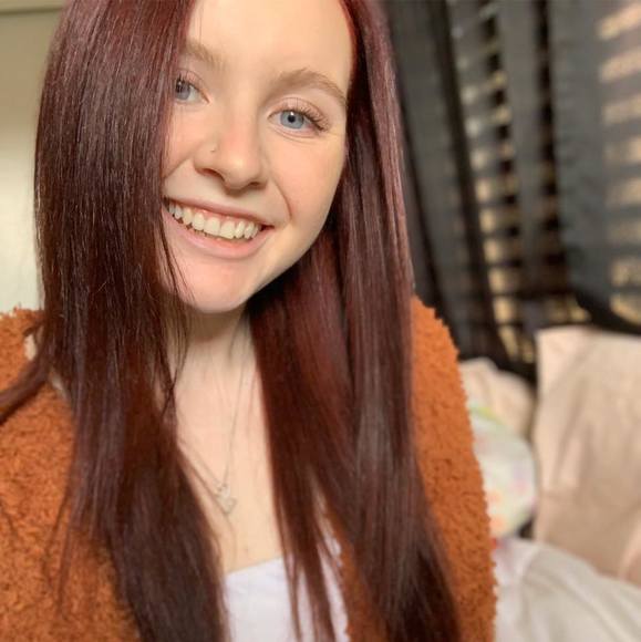 Profile Picture of Sky Lee (@skybenack) on Poshmark