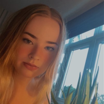 Profile Picture of Amy Wickham (@@amyismynamexx) on Twitter