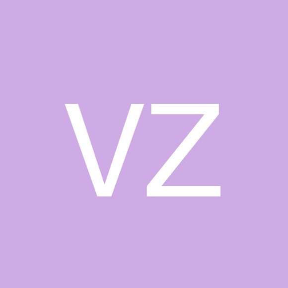 Profile Picture of Victoria Zipay (@victoriazipay) on Poshmark