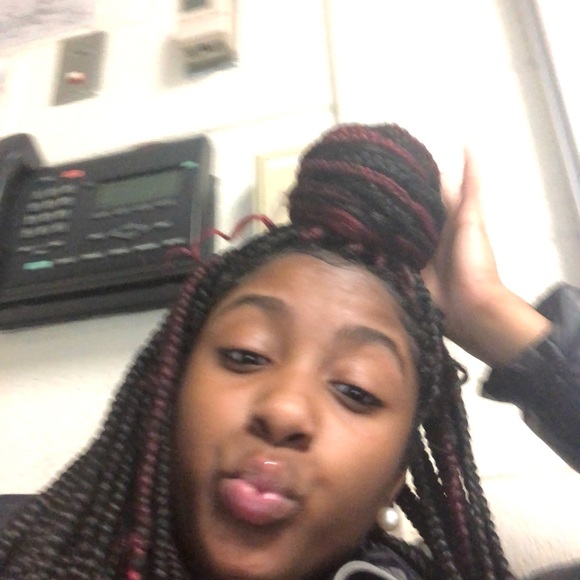 Profile Picture of Alecia Parker (@alecia1234522) on Poshmark