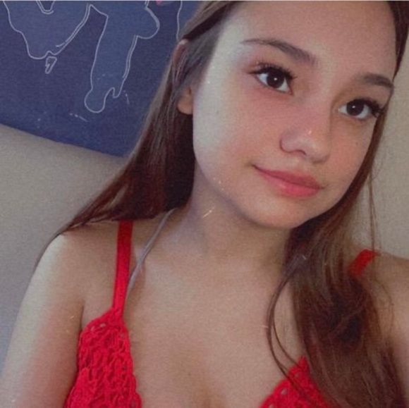 Profile Picture of Hope Winsky (@hopemw2003) on Poshmark