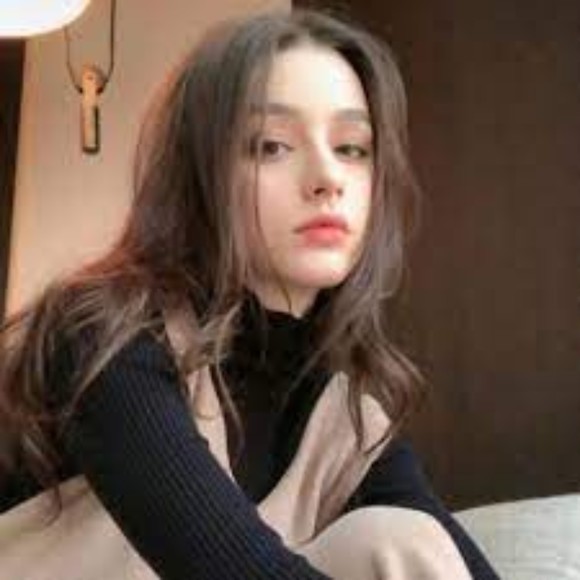 Profile Picture of Rida Rida hayat (@ridahayat53788) on Poshmark