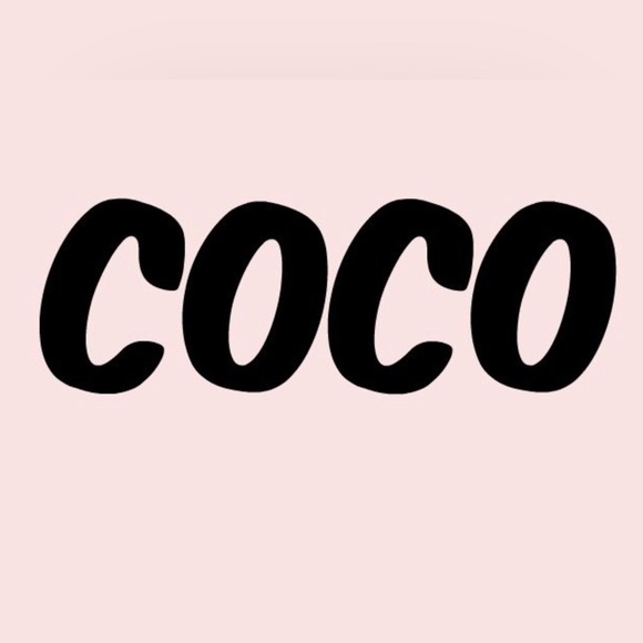 Profile Picture of Coco Blickos (@lukissfinds) on Poshmark