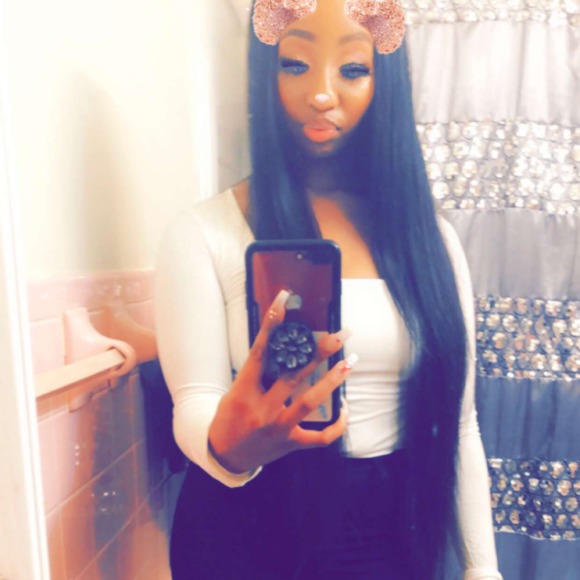 Profile Picture of Trinity Miller (@trinitymill90) on Poshmark