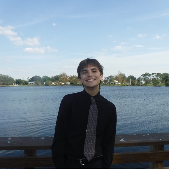 Profile Picture of Alex Schell (@alexseaschell) on Poshmark