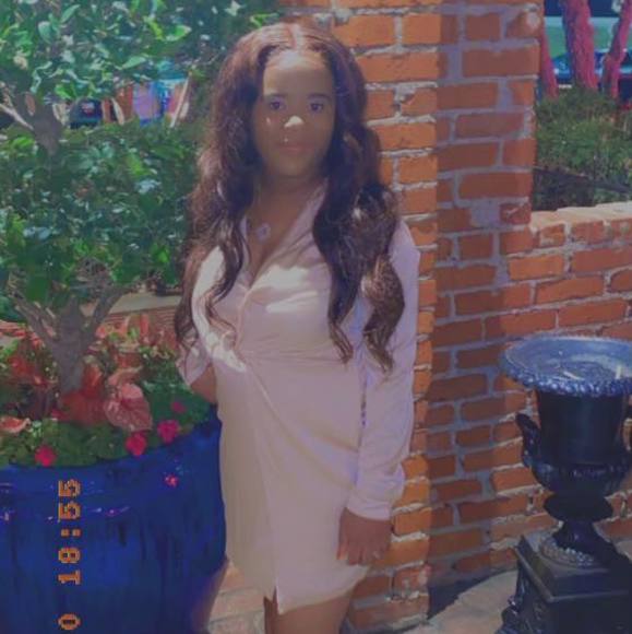 Profile Picture of Lachanda Champ-perreau (@lachandachamp) on Poshmark