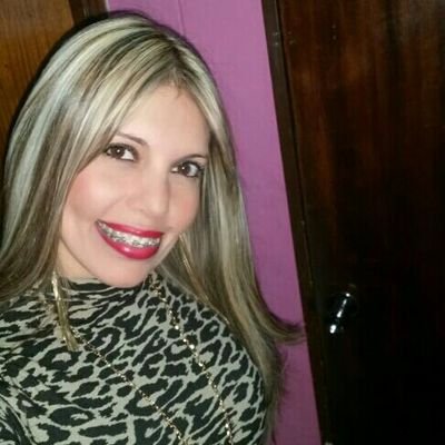 Profile Picture of María Arellano (@maryArellanoN) on Twitter