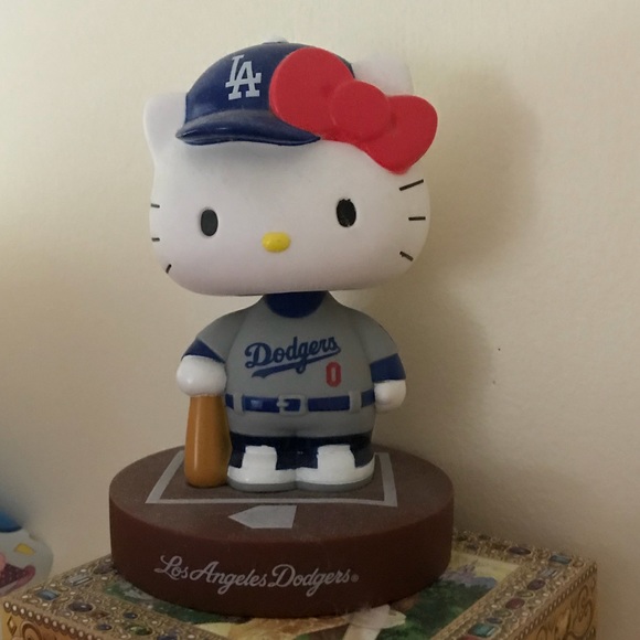 Profile Picture of Alicia Balam (@aliciabalam) on Poshmark