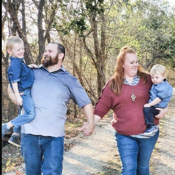 Profile Picture of Tiffani Sukup (@tiffanisukup) on Poshmark