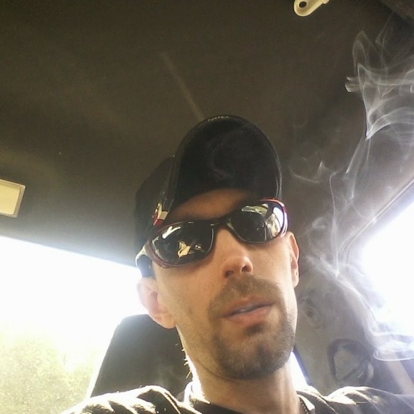 Profile Picture of Mark Worrall (@worrall61777) on Poshmark