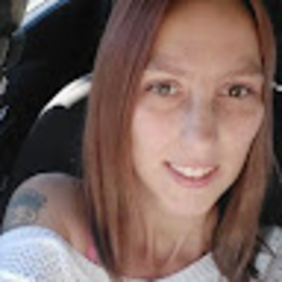 Profile Picture of Taryn Wilcock (@tacoslut7) on Poshmark