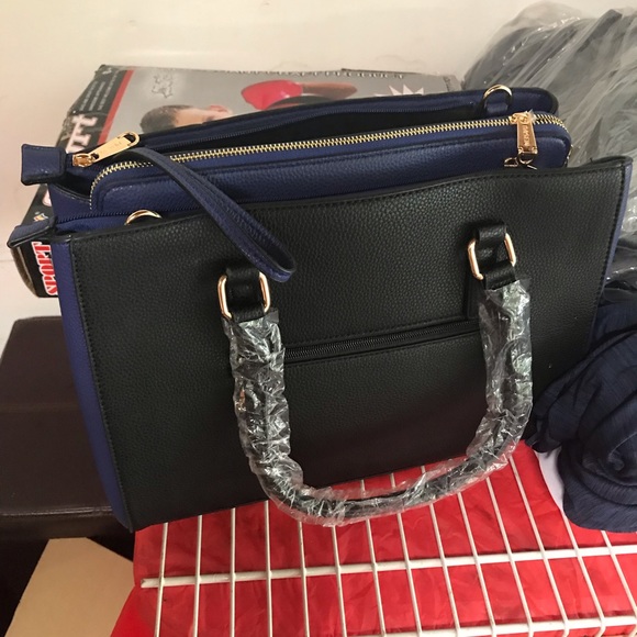 Lazarus Bhujel - Poshmark Profile Picture of Lazarus Bhujel (@2xdiscount) on Poshmark