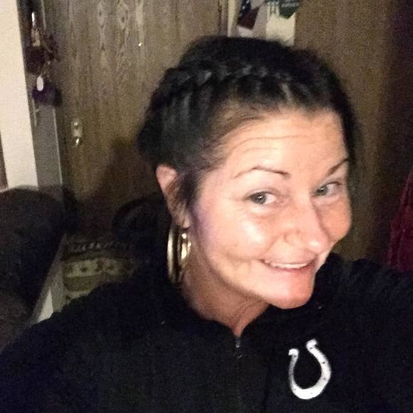 Profile Picture of Tammy Backen (@rcknbckn) on Poshmark