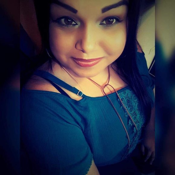 Profile Picture of Beatriz González alemán (@amorosa2987) on Poshmark