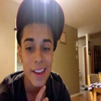 Profile Picture of وبُتُ احتاآجكِـ,,, (@CoriDaniel2) on Twitter