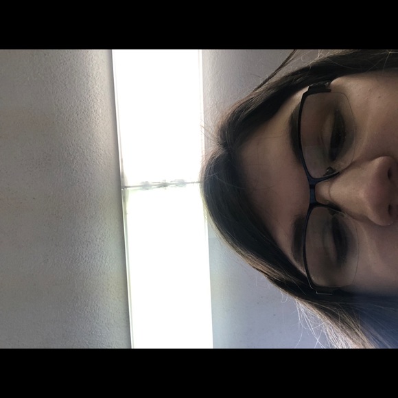 Profile Picture of Rachel Decesaris (@racd560) on Poshmark