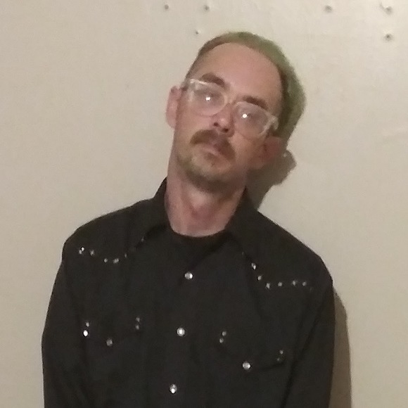 Profile Picture of Brad Wofford (@brad6661980) on Poshmark