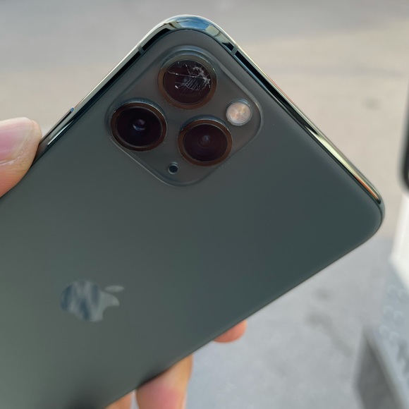 Profile Picture of Davinder Dadra (@dadra6722) on Poshmark