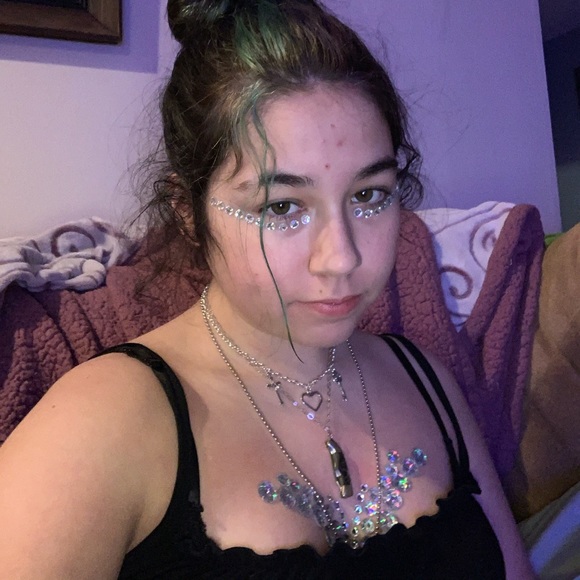 Bella Killary - Poshmark Profile Picture of Bella Killary (@fucking_angelic) on Poshmark