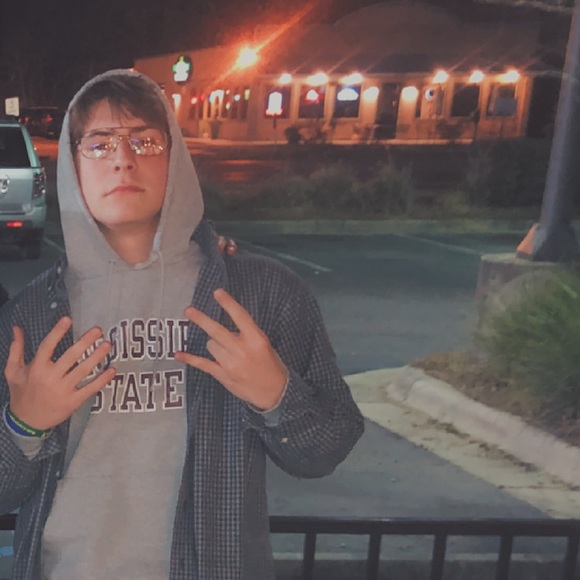 Profile Picture of Luke Adams (@ladams1702) on Poshmark