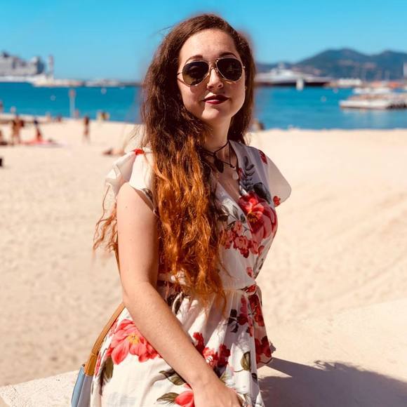 Profile Picture of Haley Bufka (@bufka1) on Poshmark