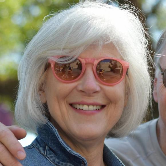 Profile Picture of Catherine Gruenewald (@cgruen) on Poshmark