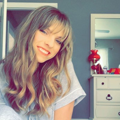 Profile Picture of Katee (@Katelyn_Solomon) on Twitter
