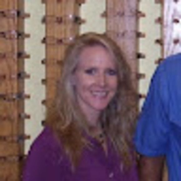 Profile Picture of Beverly Graham (@beverly_graham) on Poshmark