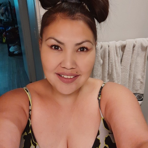 Profile Picture of Gina Setah (@ginasetag) on Poshmark
