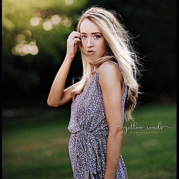 Profile Picture of Breanna Swezey (@breswezey) on Poshmark