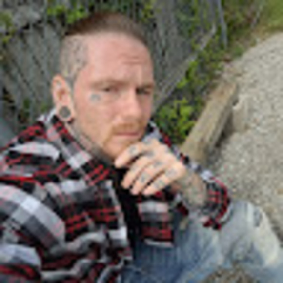 Profile Picture of Jeramiah Kenton (@jjdkenton27) on Poshmark