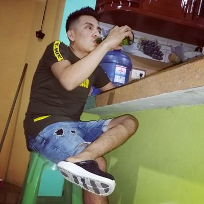 Profile Picture of Hugo Adrian Vivar Pelaez (@VivarPelaez) on Twitter