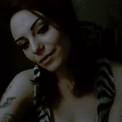 Profile Picture of Reba Hughes (@Arebaderci) on Twitter